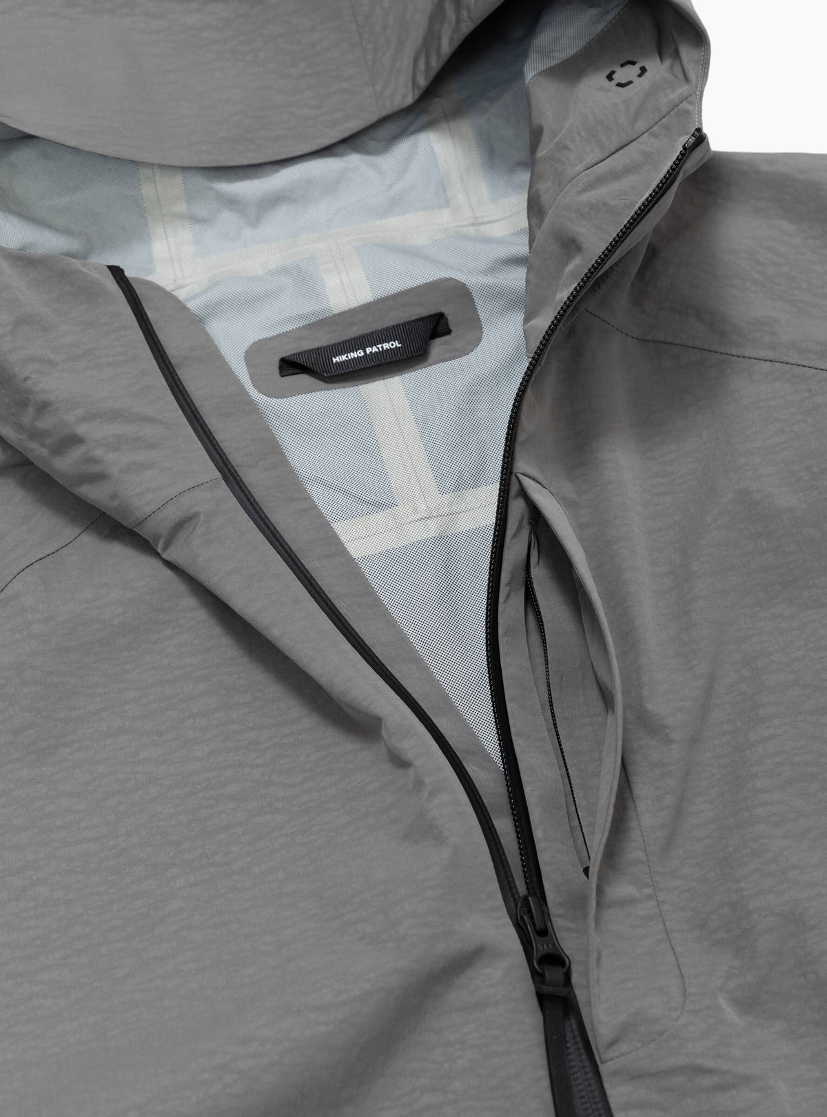 2.5L Shell Jacket Dark Grey